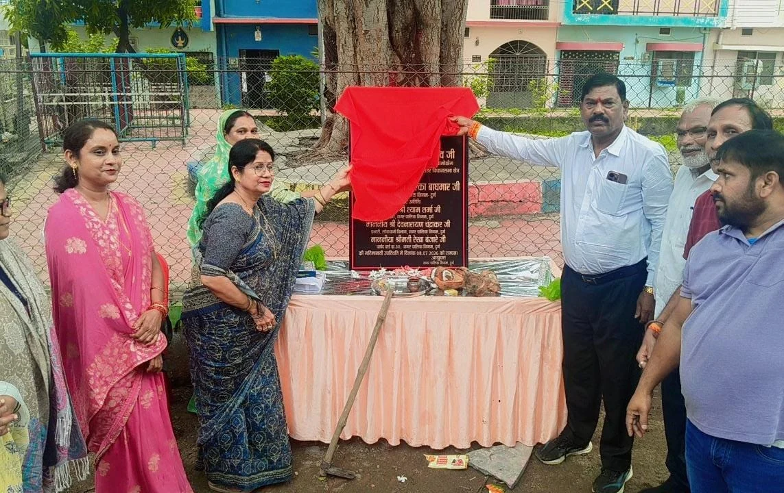 वार्ड 50 और 53 में विकास कार्यों की सौगात, महापौर अलका बाघमार ने नागरिको के साथ किया भूमिपूजन