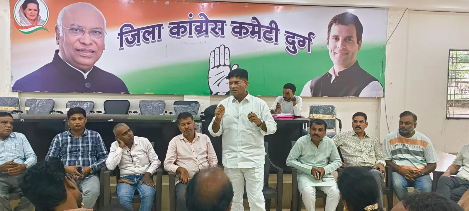 जिला कांग्रेस कमेटी दुर्ग ग्रामीण का बैठक सम्पन्न, अमलेश्वरडीह निवासी उमेश साहू पार्टी से निष्काषित