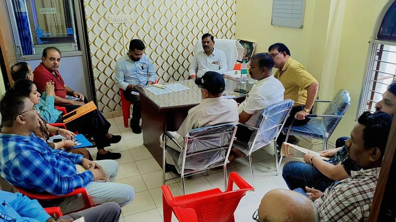 लोक कर्म विभाग की समीक्षा बैठक में विकास कार्यों की प्रगति पर सख्त नजर, समय-सीमा में कार्य पूर्ण करने के निर्देश