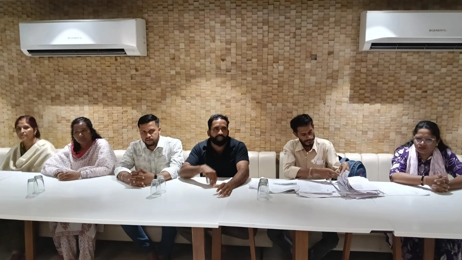 23 दिन बाद अतिथि शिक्षकों की हड़ताल स्थगित, 5 सितंबर तक सरकार को दिया समय, मांगें पूरी नहीं होने पर उग्र आंदोलन की दी चेतावनी