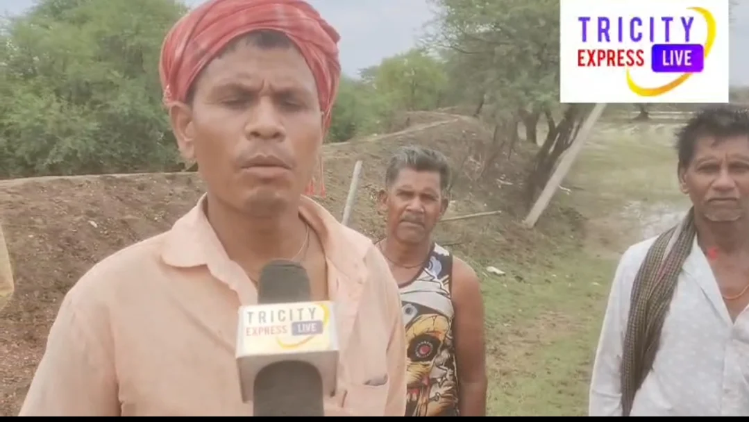 हरदास में आवाजाही मार्ग को किया बाधित, ग्रामीणों ने की शिकायत