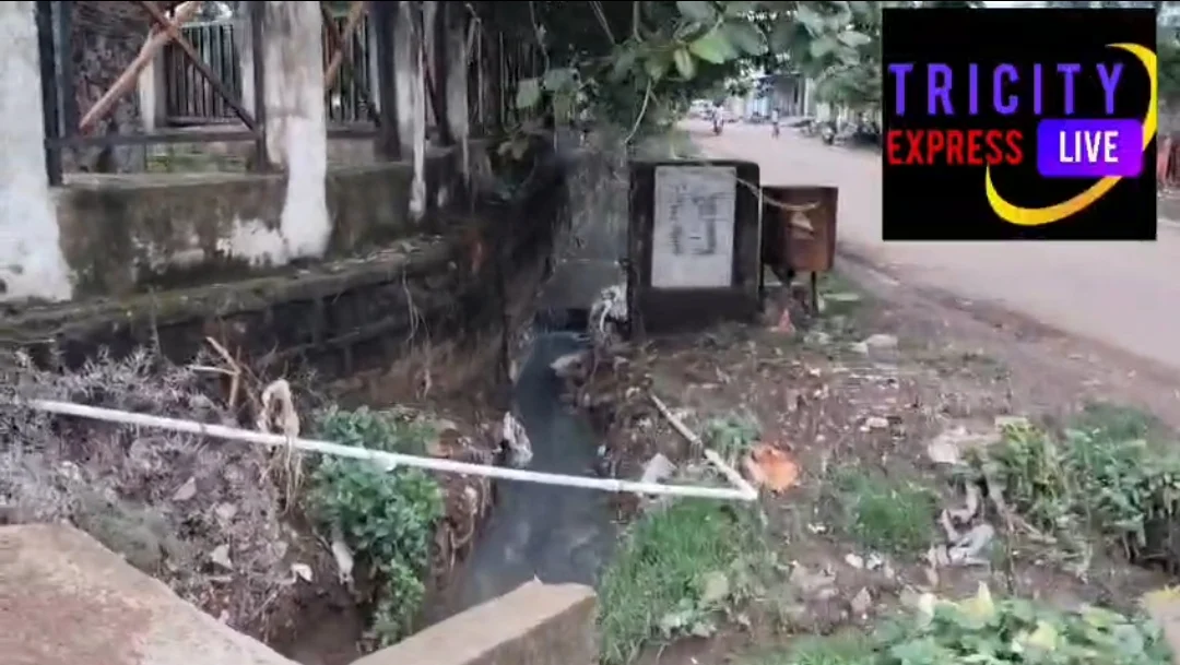 बेमेतरा शहर की पहचान टूटी नालियां और फैला हुआ कचरा