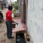 महापौर अलका बाघमार के निर्देश पर डेंगू के खिलाफ निगम का अभियान तेज, जलभराव वाले क्षेत्रों में एंटी लार्वा दवा का छिड़काव