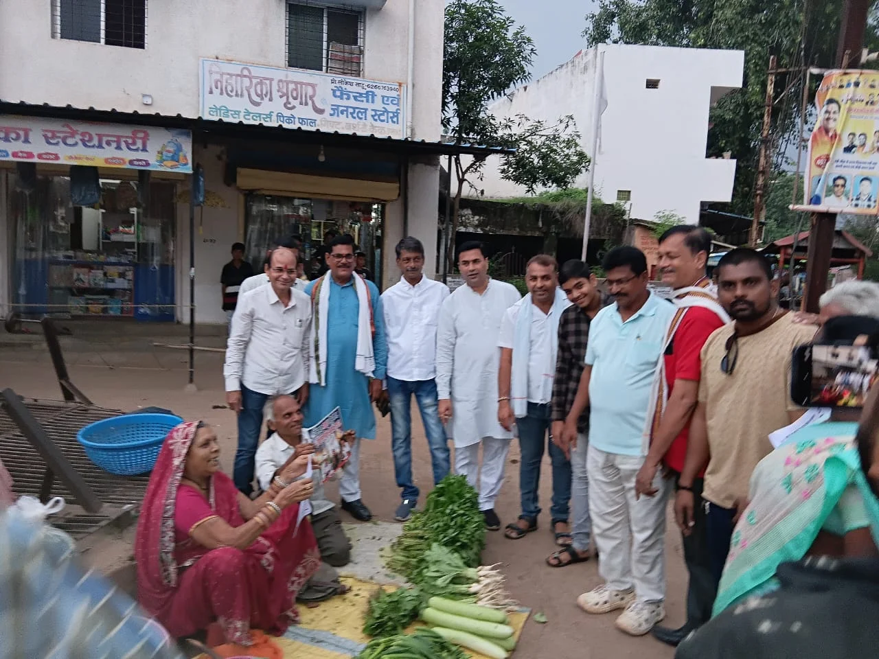 पश्चिम ब्लॉक कांग्रेस कमेटी का द्वितीय चरण वार्ड दौरा- महंगी बिजली एवं स्मार्ट मीटर के खिलाफ घर-घर जनसंपर्क