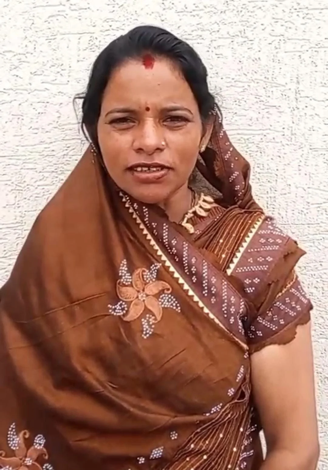 राखी की मिठास में घुला महतारी वंदन का संबल, महतारी वंदन योजना से गीता वैष्णव के जीवन में आई खुशियों की नई रोशनी, इस बार भाई के लिए अपने पैसों से लेंगी मिठाई