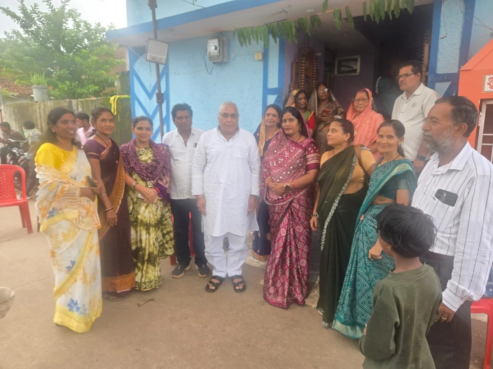 बिजली के प्रीपेड मीटर पर जनता का फूटा गुस्सा,,वोरा के सामने महिलाओं का छलका दर्द