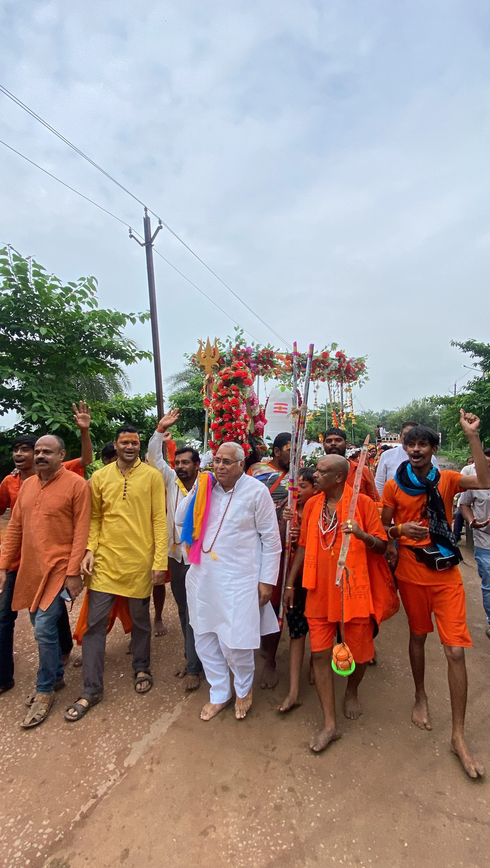 कांवड़ यात्रा में श्रद्धालुओं संग शामिल हुए अरुण वोरा,सावन में शिवमय हुआ दुर्ग