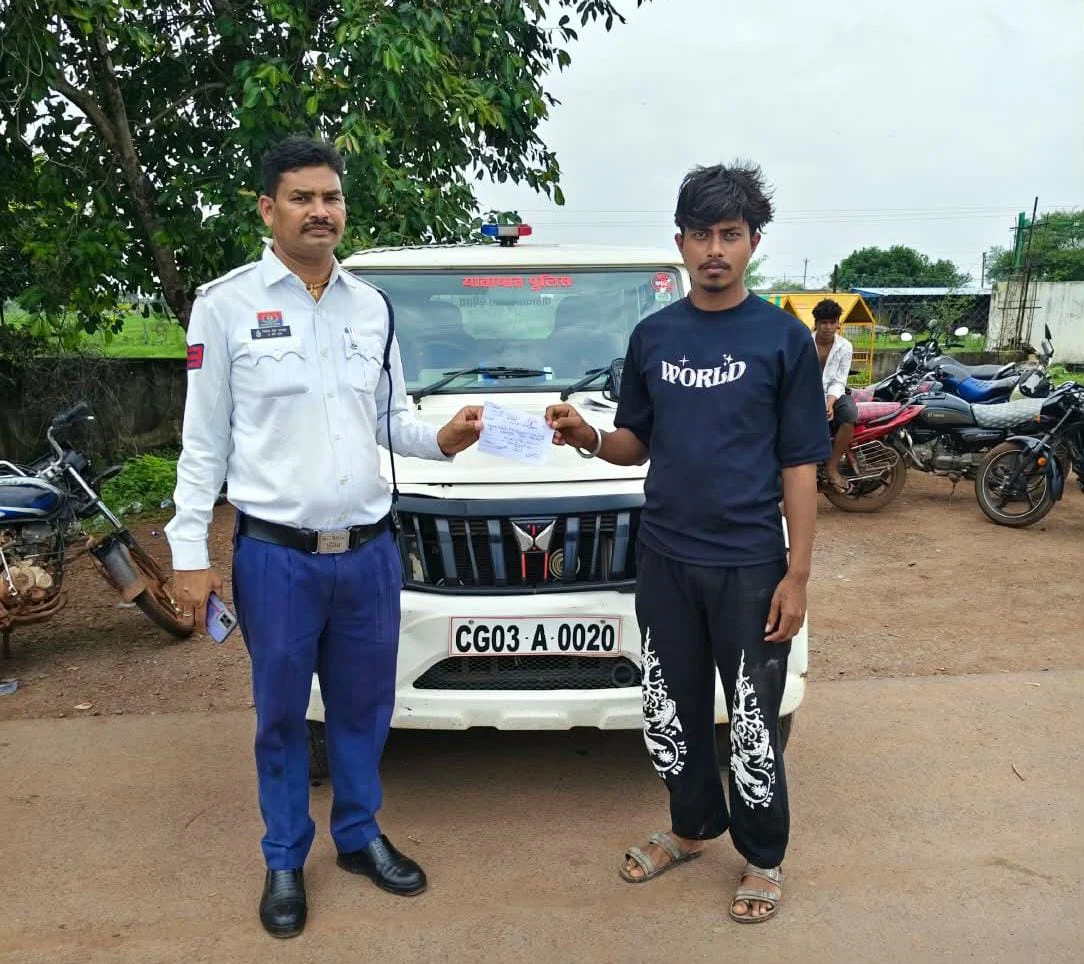 बेमेतरा पुलिस ने की यातायात नियमों का उल्लंघन करने वाले 19 वाहन चालको पर सख्त कार्रवाई 