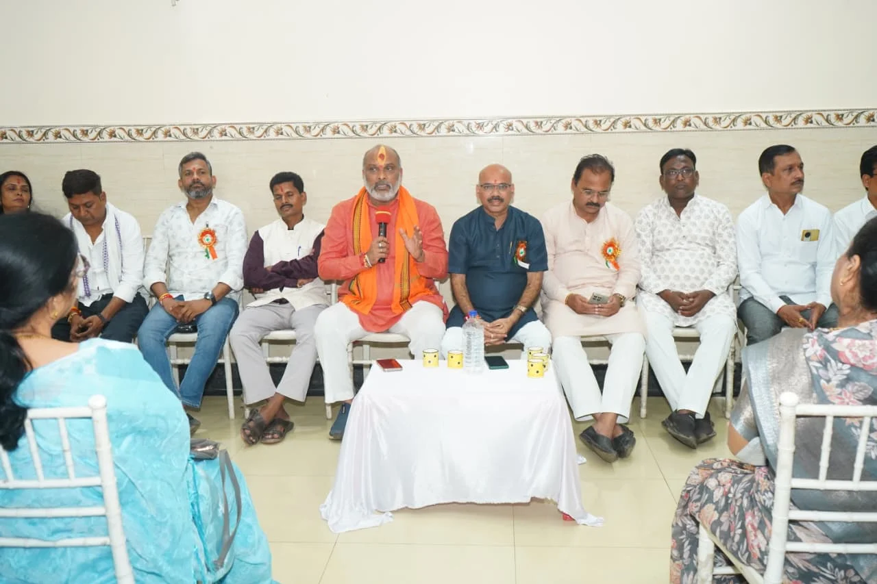 भाजपा मरोदा-पुरैना एवं रिसाली मंडल की संगठनात्मक बैठक संपन्न, आगामी कार्यक्रमों और संगठन मजबूती पर हुई विस्तृत चर्चा