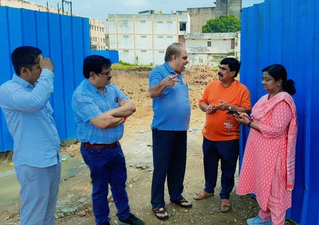 पदभार ग्रहण करते ही निगम आयुक्त लीना कोसम ने दिखायी सक्रियता,शहर की सफाई व विकास कार्यों का किया औचक निरीक्षण
