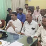 ई-पॉस सर्वर की समस्या से राशन वितरण प्रभावित, हितग्राहियों को 35 किलो के स्थान पर दिख रहा 20 किलो राशन — धीरज बाकलीवाल के नेत्तृत्व में सौंपा ज्ञापन