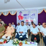दुर्ग में सुपर-80 के चयनित विद्यार्थियों और पालकों से शिक्षा मंत्री गजेन्द्र यादव ने किया संवाद
