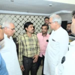 दिल्ली के PG हादसे में दुर्ग के युवराज सोनी की मौत, भूपेश बघेल और अरुण वोरा पहुंचे परिजनों से मिलने