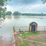शिवनाथ नदी महामरा एनीकट के टूट रहे बैरिगेट्स से हादसे का खतरा, अरुण वोरा ने जिला प्रशासन को किया सतर्क