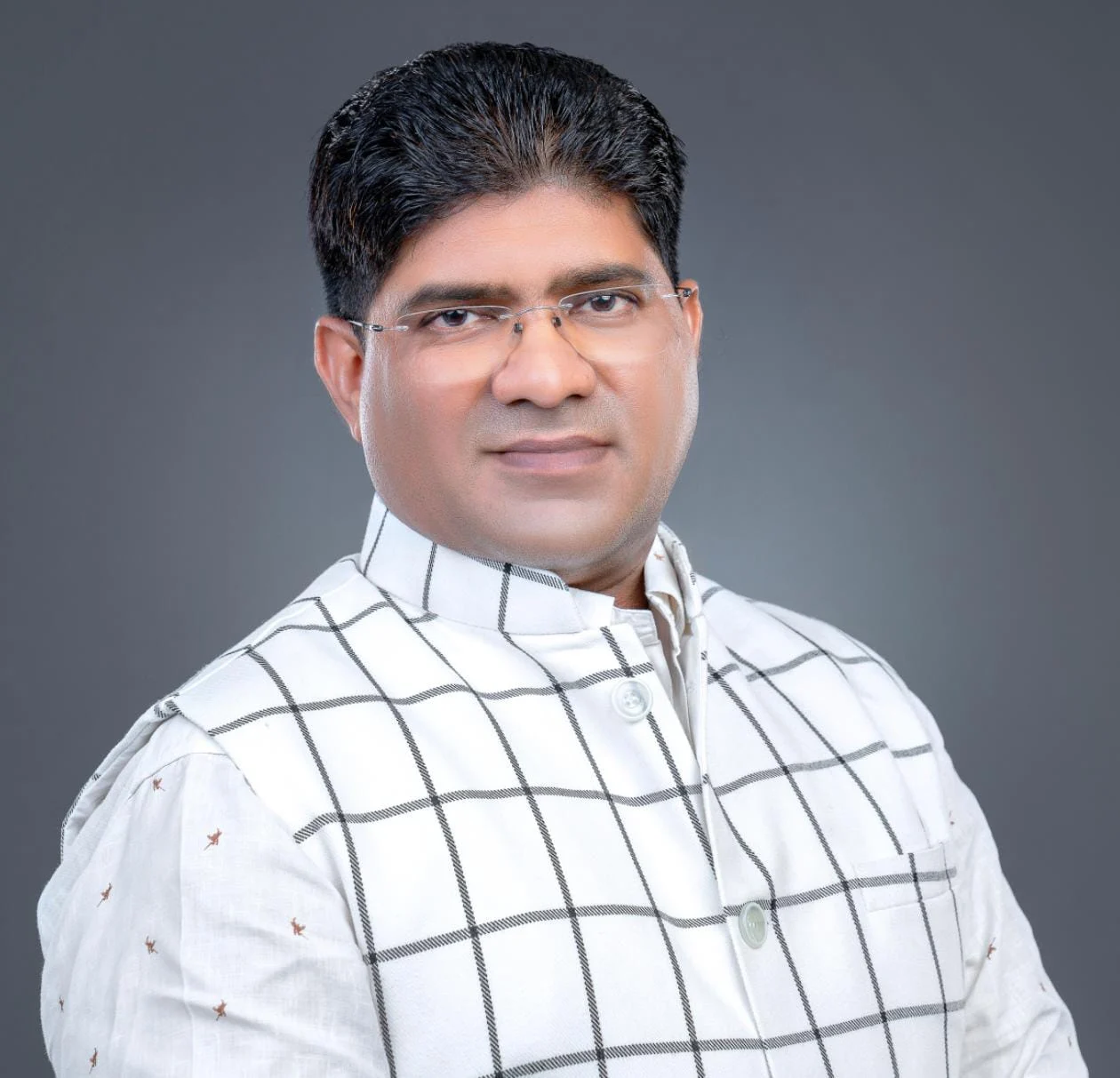 स्वीकृति से संकल्प के यू-टर्न पर आई भाजपा सरकार, 18 लाख आवास की आड़ में गरीबों के साथ हुआ विश्वासघात: राकेश ठाकुर