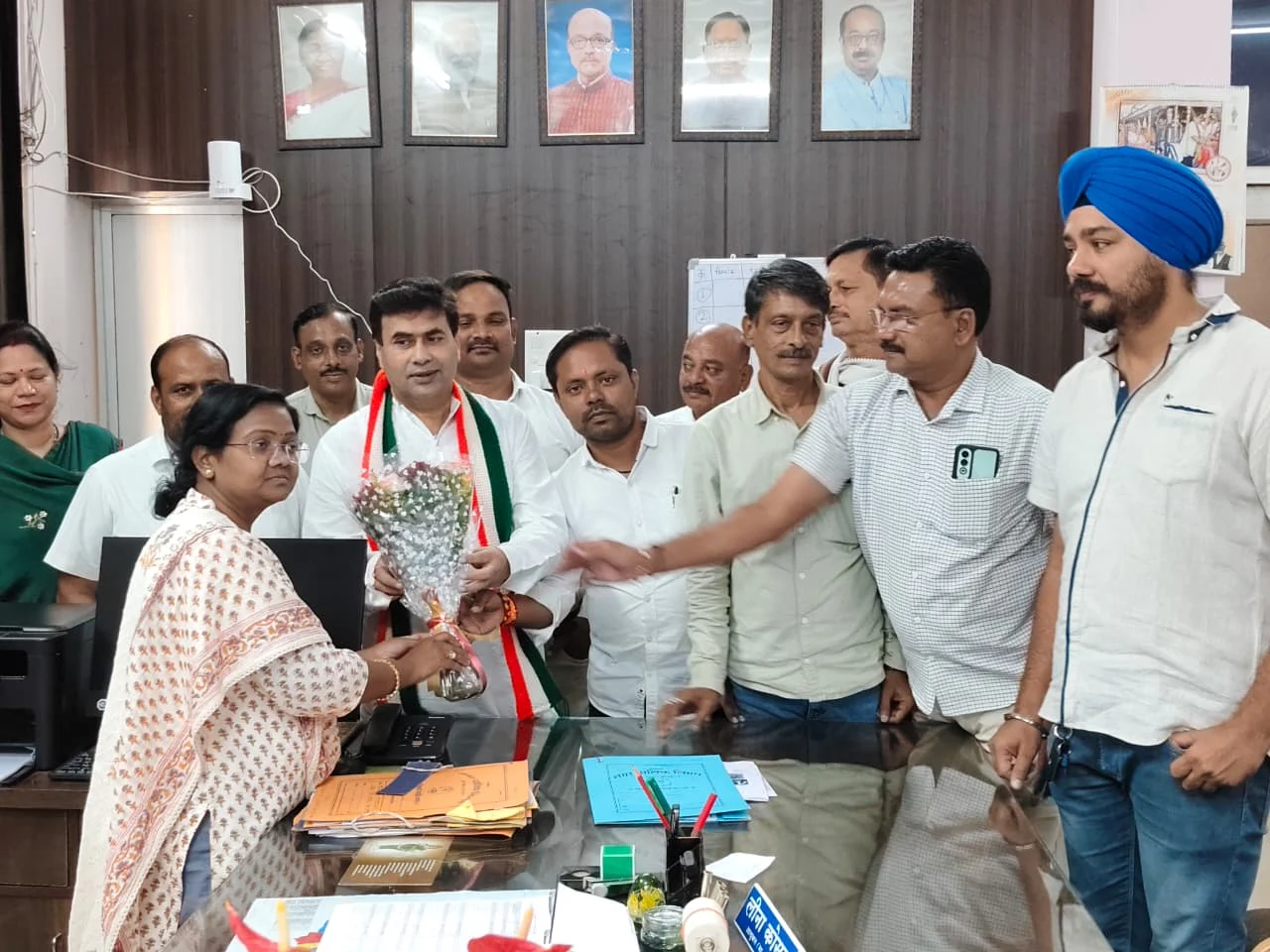 नगर निगम आयुक्त लीना कोसम से मिले शहर कांग्रेस अध्यक्ष धीरज बाकलीवाल, नेता प्रतिपक्ष संजय कोहले – शहर की बदहाल व्यवस्था पर सौंपा ज्ञापन