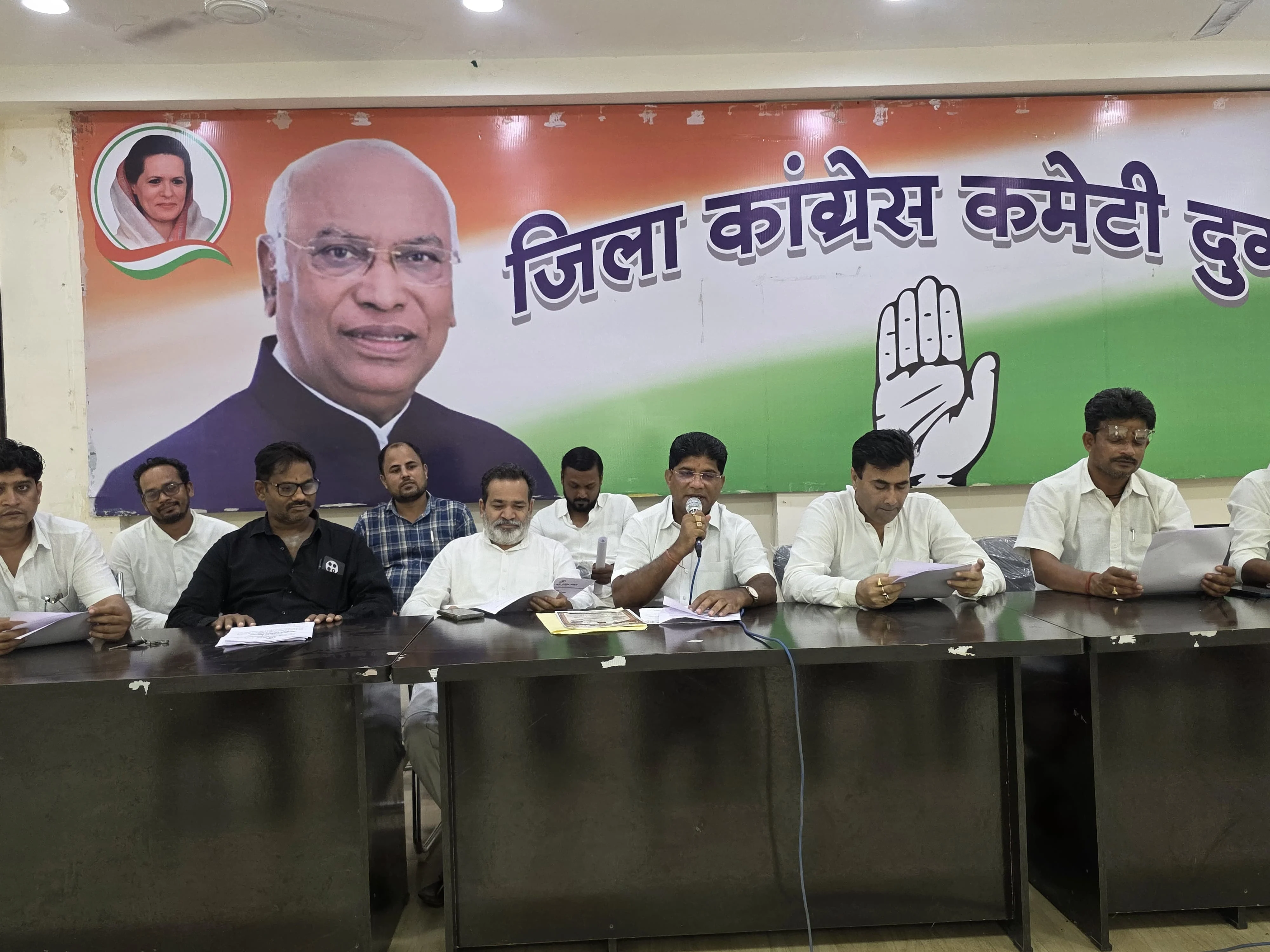 युवाओं के भविष्य से खिलवाड़ बर्दाश्त नहीं, पीएससी अभ्यर्थियों की शिकायतों का पारदर्शी तरीके से समाधान जरूरी — कांग्रेस