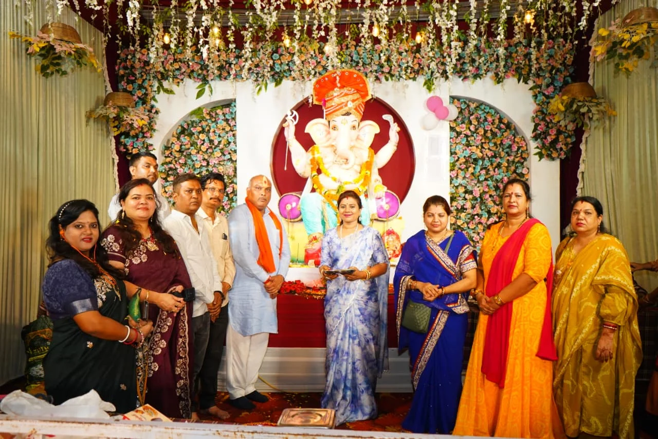 विधायक ललित चंद्राकर ने रिसाली vip नगर, इस्पात नगर,समिति के गणेश पंडाल में की पूजा-अर्चना, कर लिया आशीर्वाद