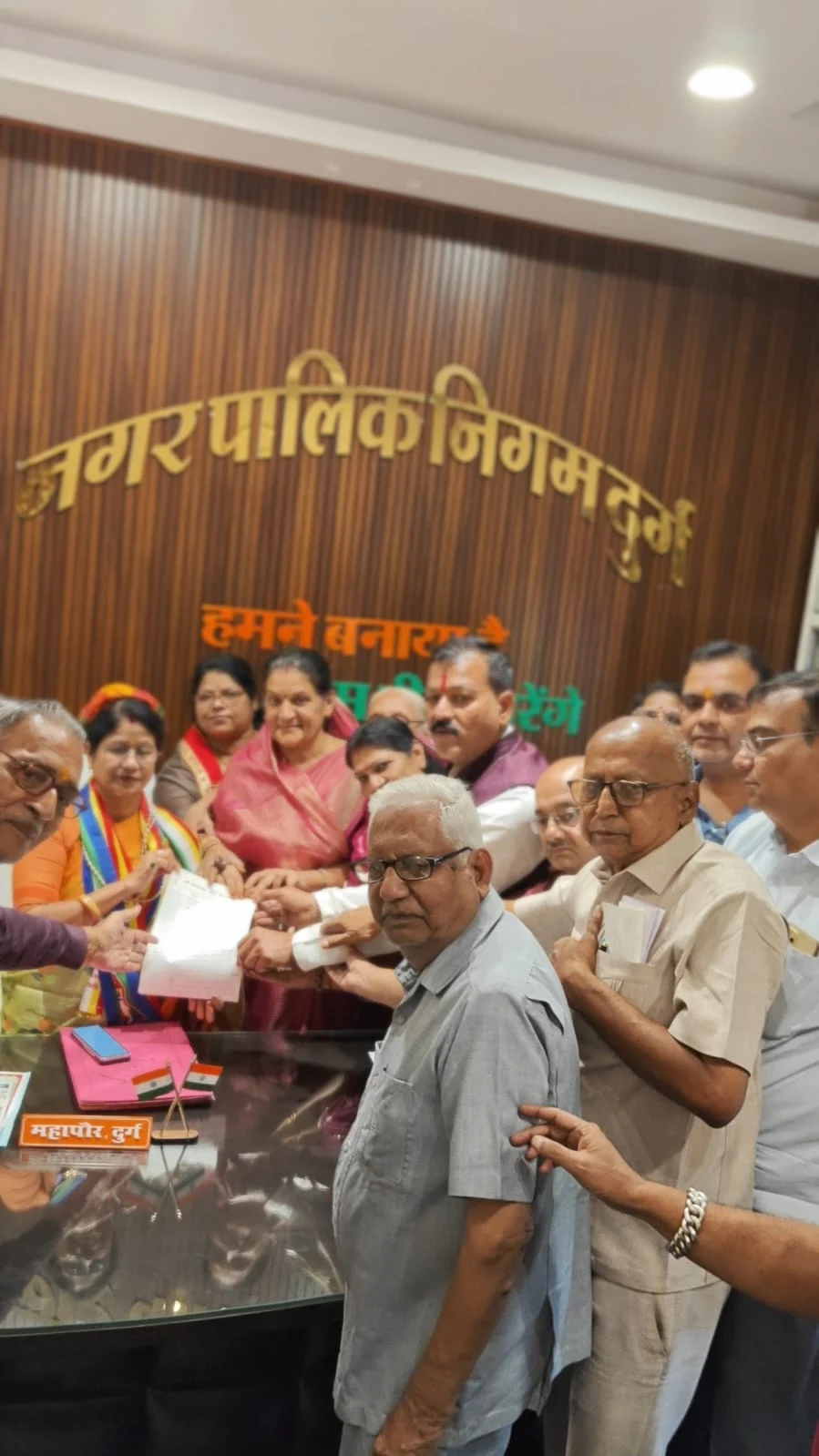 जैन मंदिर रोड के नाम परिवर्तन के मुद्दे पर दो पक्षों में विवाद की स्थिति, सकल जैन समाज ने नाम यथावत रखने महापौर से लगाई गुहार