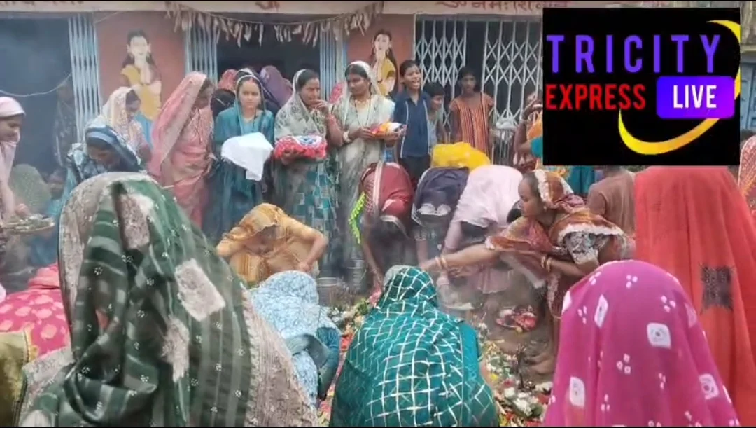 हलषष्ठी भाद्र मास के कृष्ण पक्ष की षष्ठी को संतान की खुशी के लिए उसके स्वास्थ्य और लंबी उम्र के लिए माताओं ने रखा व्रत