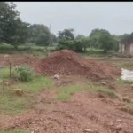 लोक निर्माण विभाग, छत्तीसगढ़ शासन द्वारा तेंदुआ नयापारा मार्ग में डॉटू नाला पर उच्च स्तरीय पुलमय पहुंच मार्ग निर्माण कार्य चल रहा
