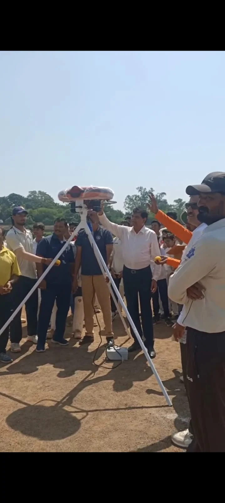 दुर्ग क्रिकेट अकादमी में आधुनिक बॉलिंग मशीन की सुविधा, बल्लेबाजों की निखरेगी प्रतिभा