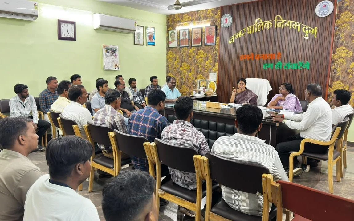 राजस्व वसूली में लापरवाही पर महापौर एवं कमिश्नर सख्त, कमजोर प्रदर्शन करने वाले कर्मचारियों को वसूली कार्य से हटाने के निर्देश