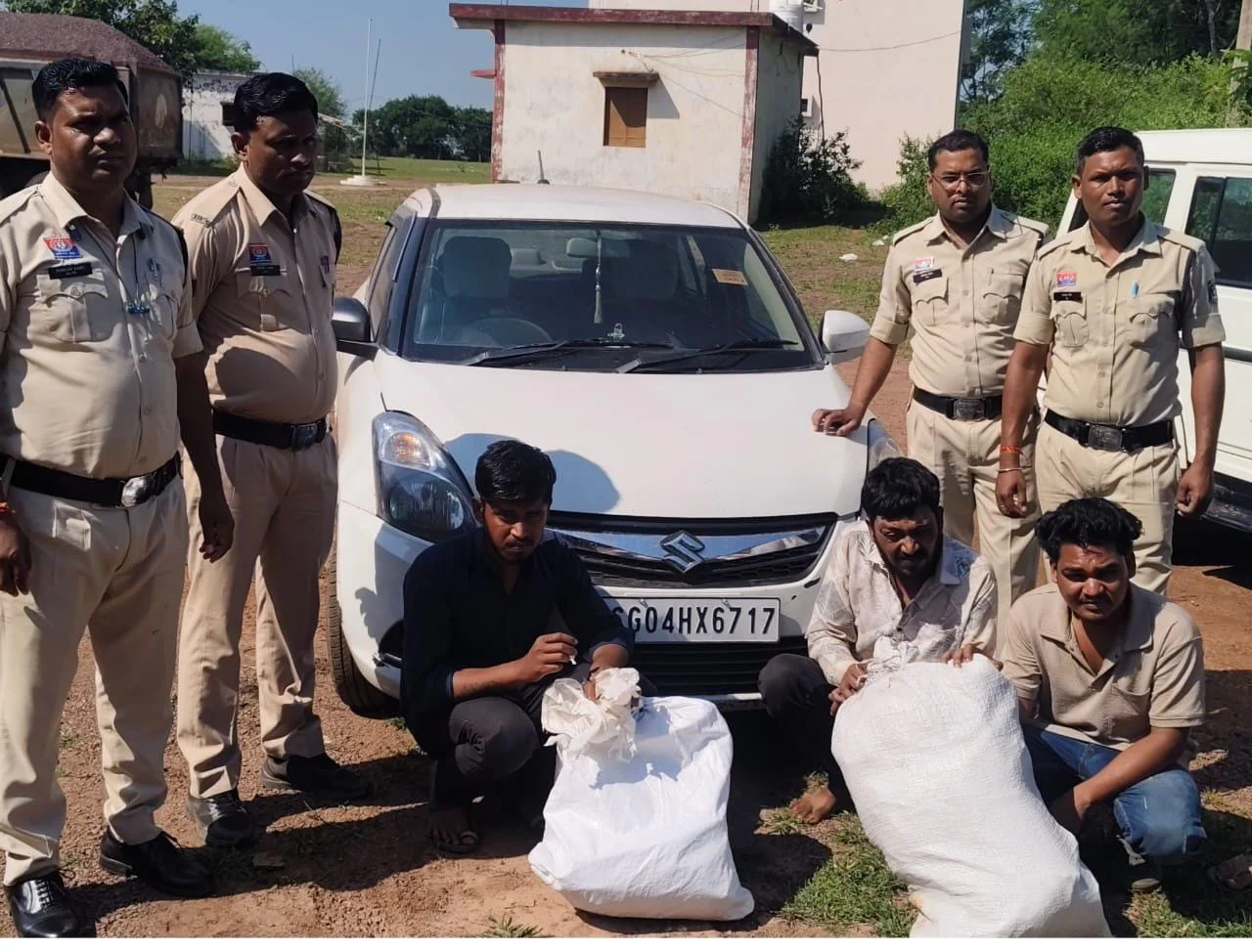 साइबर सेल एवं थाना बेरला पुलिस टीम की संयुक्त कार्रवाई: मादक पदार्थों की अवैध बिक्री में संलिप्त तीन आरोपी गिरफ्तार