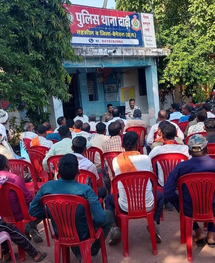 दुर्गा पंडालों में सीसीटीवी कैमरे, पर्याप्त प्रकाश व्यवस्था एवं वालंटियर्स की तैनाती अनिवार्य, असामाजिक तत्वों पर सतत निगरानी रखने तथा यातायात व्यवस्था सुचारु बनाए रखने के दिए निर्देश