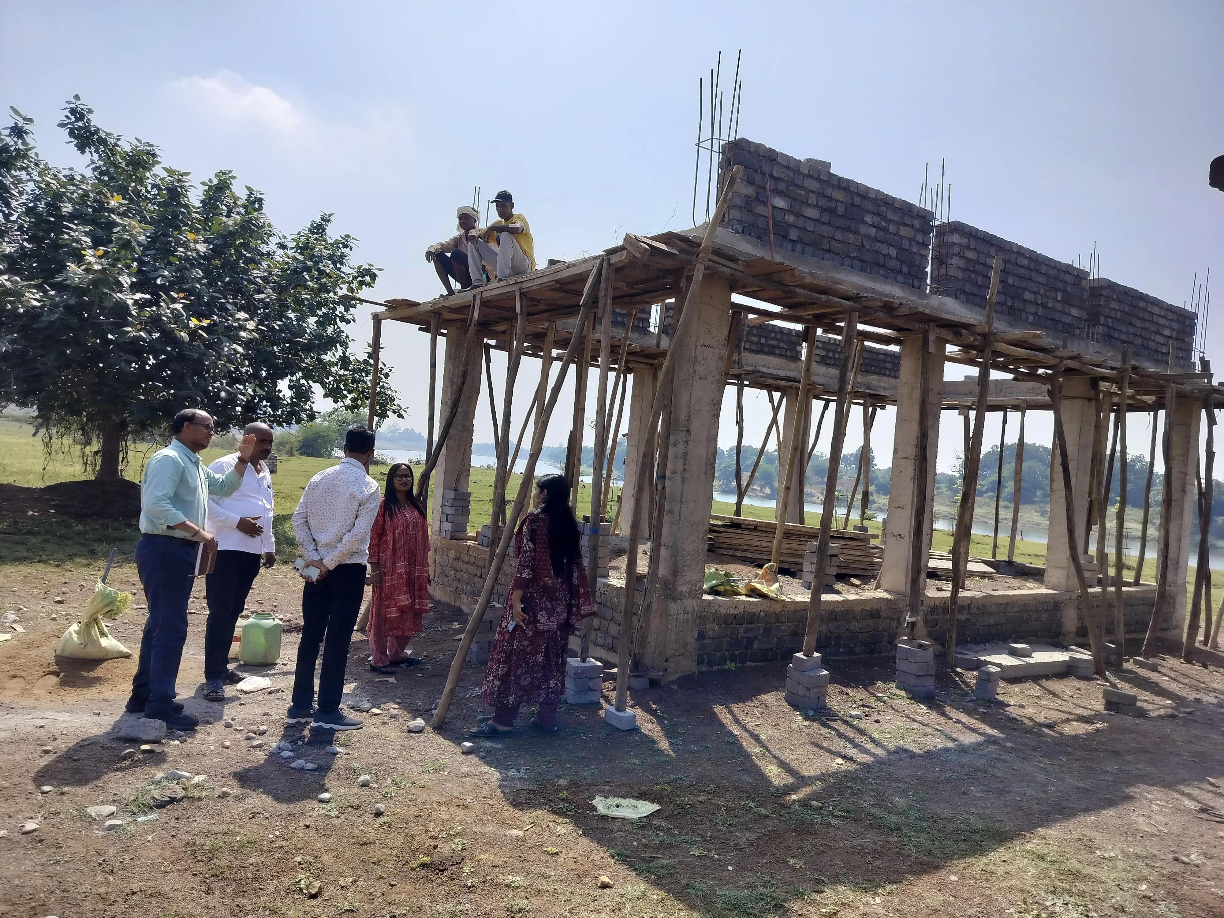 जिला पंचायत सीईओ ने VB-GRAM-G के कार्यों का किया निरीक्षण, गुणवत्ता और समय पर पूरा करने के दिए निर्देश