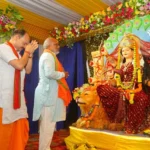 क्वांर नवरात्रि के पावन पर्व पर दुर्ग ग्रामीण विधायक ललित चंद्राकर ने विभिन्न दुर्गा पंडालों में माँ दुर्गा की पूजा-अर्चना कर प्रदेशवासियों की सुख-समृद्धि की कामना की