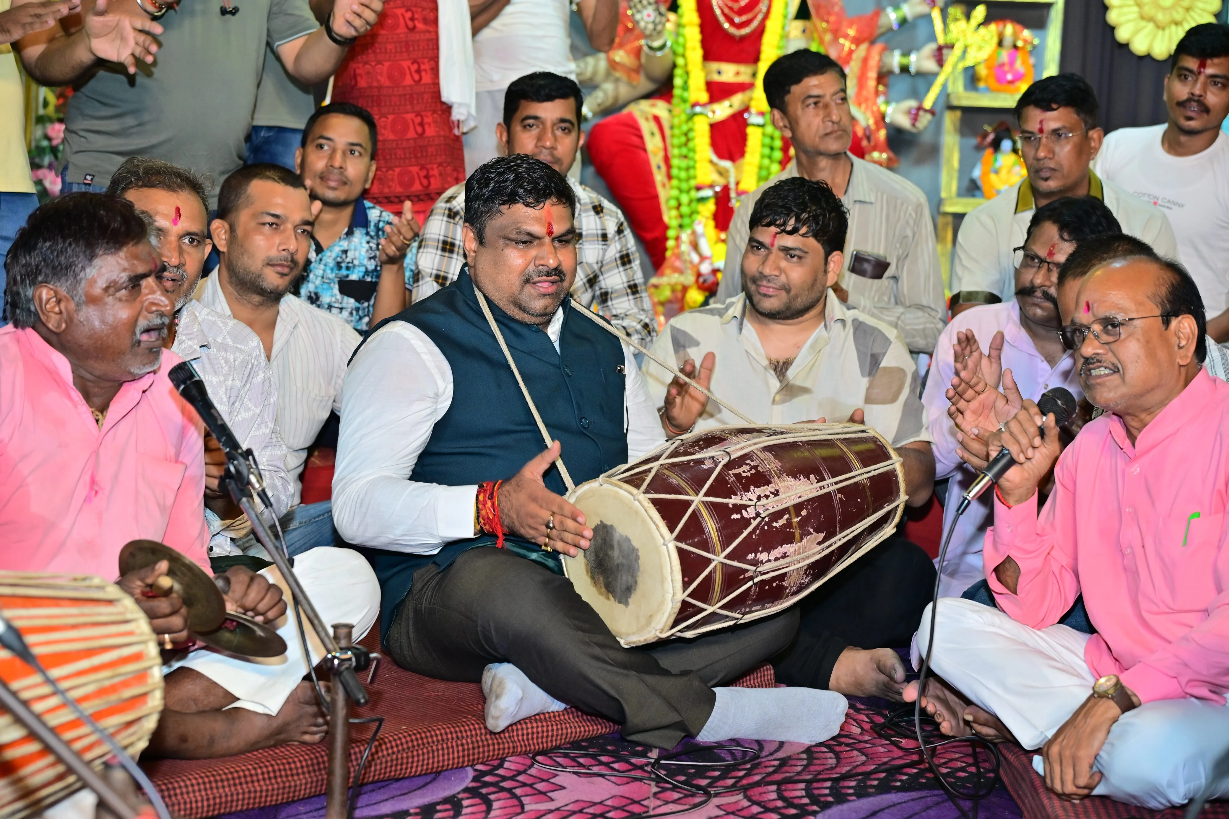 शिक्षा मंत्री गजेन्द्र यादव ने दी दुर्गा नवमी की शुभकामनायें, अष्टमी में शामिल हुए