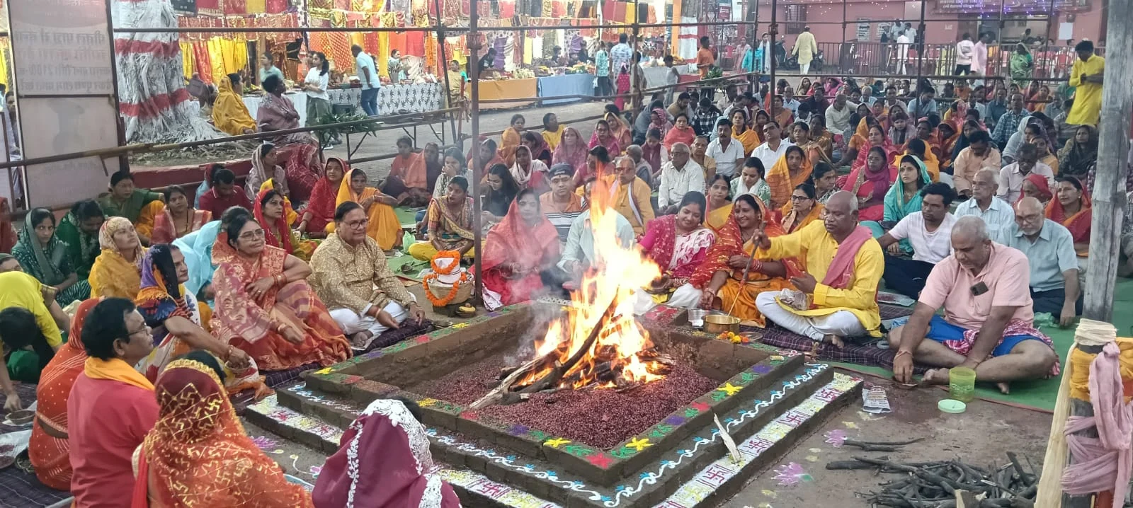 महाअष्टमी पर शीतला मंदिर में हवन पूजन में श्रद्धालुओं ने दी पूर्णाहुति, जोत जवारा विसर्जन शोभायात्रा कल