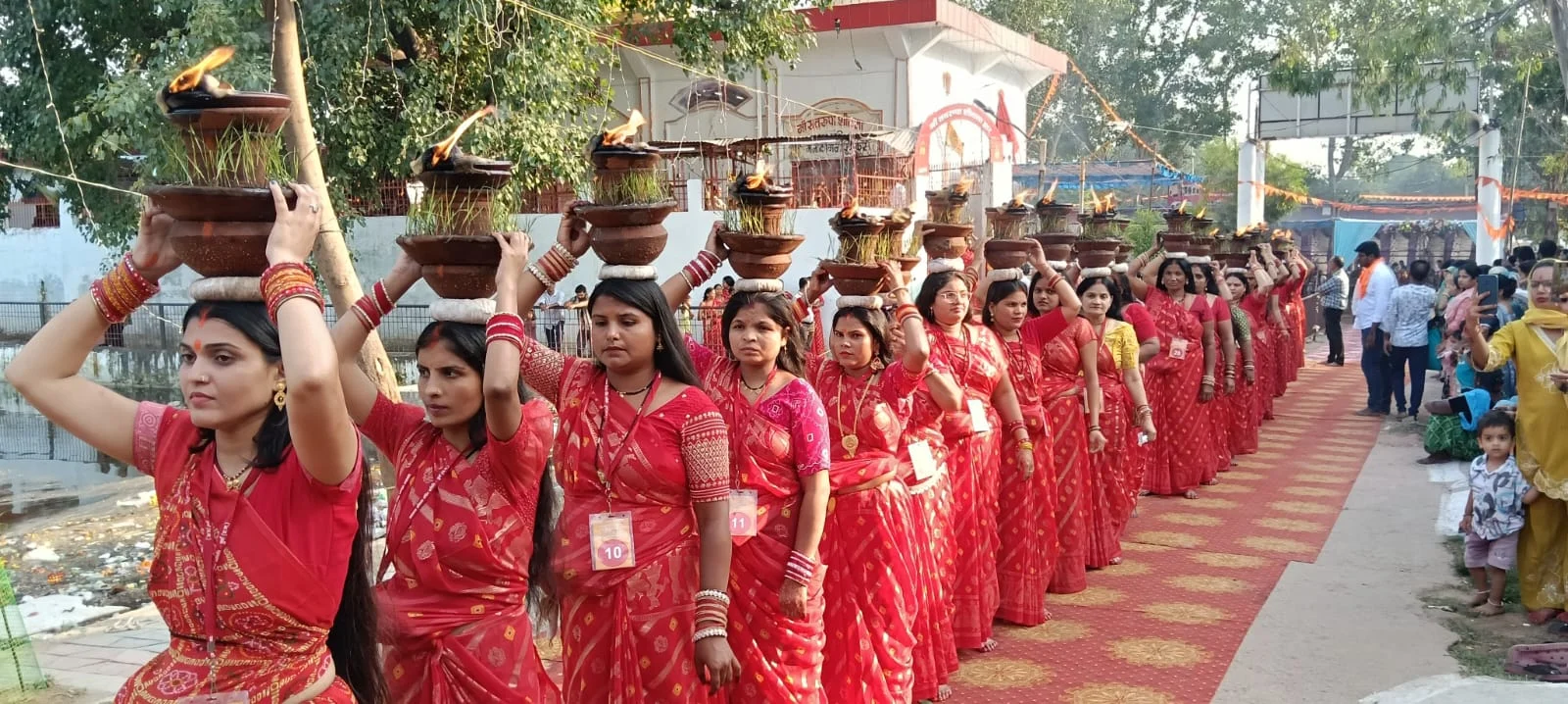 शीतला मंदिर में जोत जंवारा विसर्जन शोभायात्रा में उमड़े श्रद्धालु