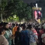 पदमनाभपुर मिनी स्टेडियम में 50 फीट ऊंचे रावण का दहन, आतिशबाजी और रामलीला ने मोहा मन