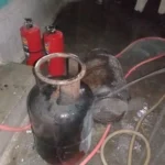 करवा चौथ की तैयारी के दौरान फटा गैस सिलेंडर, बाल-बाल बचा परिवार; अरुण वोरा ने घर पहुंचकर जाना हालचाल