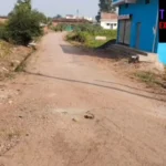 प्रधानमंत्री ग्राम सड़क योजना के अंतर्गत बन रही दाढ़ी से खंडसरा सड़क का काम अधूरा