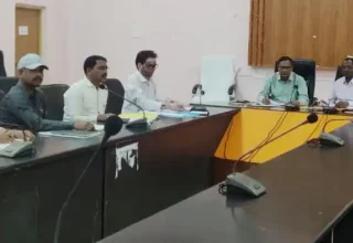 समग्र शिक्षा एवं पीएमश्री अंतर्गत निर्माण कार्यों की समीक्षा हेतु निर्माण एजेंसियों की बैठक संपन्न