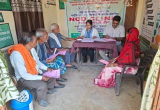 आयुष विभाग और जिला चिकित्सालय के संयुक्त प्रयास से लोगों को स्वस्थ जीवनशैली अपनाने के लिए किया जा रहा प्रेरित