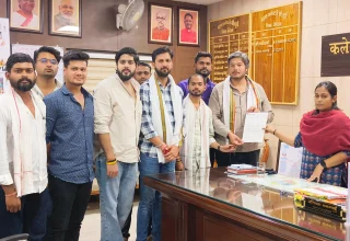 एक्सपायरी खाद्य सामग्री की बिक्री पर भड़की युवा कांग्रेस, कलेक्टर और सीएमएचओ को सौंपा ज्ञापन