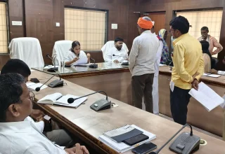 कलेक्टर प्रतिष्ठा ममगाईं ने जनदर्शन में सुनी आमजन की समस्याएं, 44 आवेदन प्राप्त