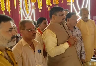 भगवान हनुमान जन्मोत्सव पर मंदिरों में श्रद्धालुओं का उमड़ा सैलाब, मंदिरों में गूंजे बजरंग बली के जयकारे, भंडारा में महाप्रसादी ग्रहण करने श्रद्धालुओं की लगी कतारें