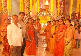 हनुमान जयंती पर महापौर अलका बाघमार ने शहर के विभिन्न मंदिरों में किए दर्शन, श्रद्धालुओं से आत्मीय मुलाकात कर दी शुभकामनाएं, महाप्रसाद का किया वितरण