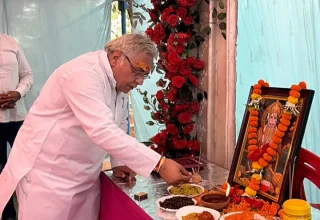 हनुमान जयंती पर अरुण वोरा का शहरभर दौरा, दुर्ग की सुख-समृद्धि के लिए की प्रार्थना