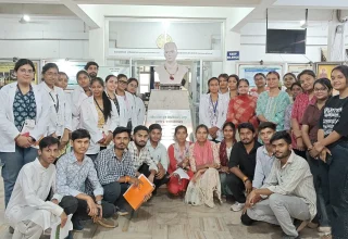 CAC के छात्रों ने किया नेहरू लाइब्रेरी का भ्रमण