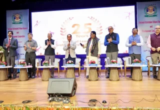 जनजातीय उद्यमिता को मिला प्रोत्साहन : जुएल ओराम ने NSTFDC को बताया परिवर्तनकारी संस्था