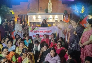 नारी शक्ति वंदन अधिनियम को लेकर भाजपा का विरोध प्रदर्शन, लोकसभा में पारित न होने पर जताई नाराजगी