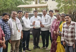 2 मंडल और 12 वार्ड की कार्यकारिणी एवं 43 बूथ की कार्यकारिणी का गठन करके कार्यकारिणी बुक सौंपी