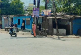 मिनी माता से सूआ चौक तक फोरलेन सड़क निर्माण के लिए पीडब्लूडी एवं निगम की अतिक्रमण हटाने की कार्रवाही तेज