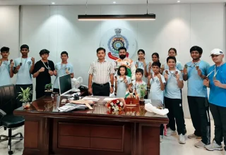 बेमेतरा के खिलाड़ियों ने राज्यस्तरीय किकबॉक्सिंग प्रतियोगिता में जीते 31 पदक, डीआईजी रामकृष्ण साहू से की सौजन्य भेंट